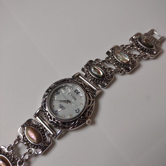 Very Awesome Silver Tone Metal Analog Strada Watch - Picture 4 of 13